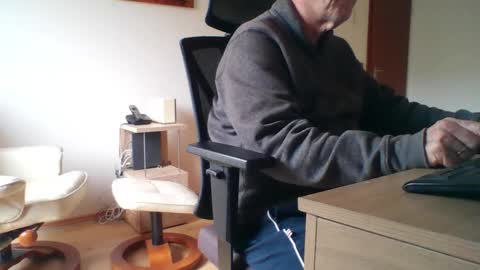 Snapshot of camcologne chatting on February 3, 2026, 9:58 am camcologne online show from February 3, 2026, 9:58 am