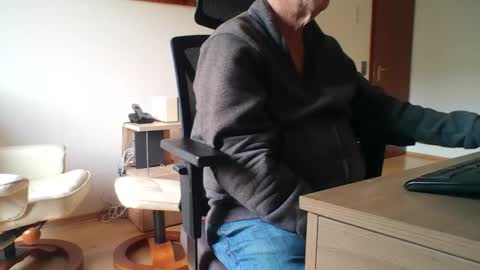 Snapshot of camcologne chatting on February 6, 2026, 9:34 am camcologne online show from February 6, 2026, 9:34 am