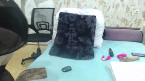 CamDiva1 online show from December 12, 2024, 11:07 am