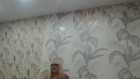 CamDiva1 online show from December 13, 2024, 10:51 am