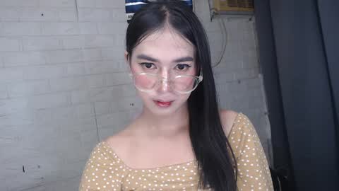 camela_star online show from February 2, 2025, 2:38 am