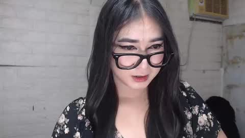 camela_star online show from September 18, 2025, 7:05 pm