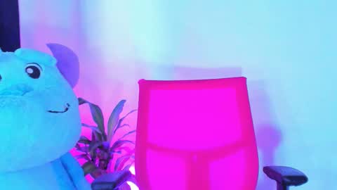 camelyharrper1 online show from November 25, 2025, 6:30 pm