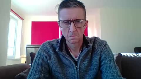 cameraaa online show from November 16, 2025, 12:33 pm