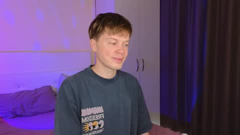 Cameron online show from November 18, 2025, 8:08 am