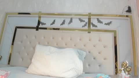 cameron_hearts online show from October 30, 2025, 12:17 pm