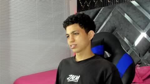 Snapshot of cameron_lux4 chatting on May 24, 2026, 3:22 am CAMERON online show from May 24, 2026, 3:22 am