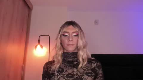 Snapshot of cameron_lyra chatting on January 11, 2026, 1:32 am Cameron online show from January 11, 2026, 1:32 am