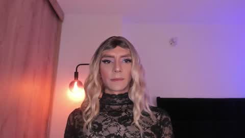 Snapshot of cameron_lyra chatting on February 11, 2026, 1:32 am Cameron online show from February 11, 2026, 1:32 am