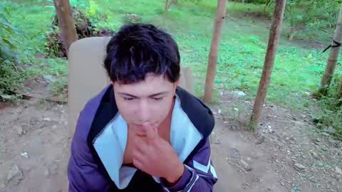 Snapshot of cameron_re chatting on May 12, 2026, 6:27 pm cameron_re online show from May 12, 2026, 6:27 pm