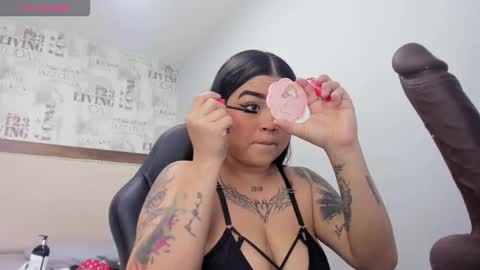 Snapshot of cami_bukele3 chatting on November 16, 2025, 7:52 pm C A M I L A online show from November 16, 2025, 7:52 pm