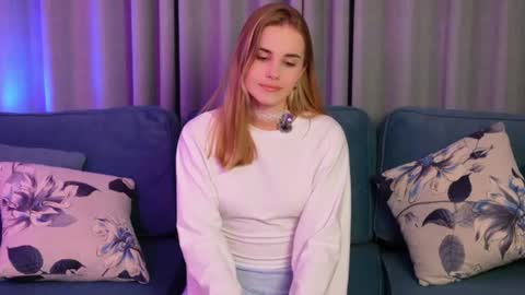 Snapshot of camihaze chatting on June 23, 2026, 2:37 pm Emilt online show from June 23, 2026, 2:37 pm