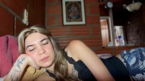 camii19y online show from November 8, 2025, 2:17 pm