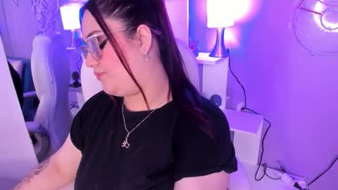 Snapshot of camiila_osorio chatting on November 21, 2025, 5:11 pm Camila Osorio online show from November 21, 2025, 5:11 pm