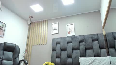 Camila online show from December 21, 2024, 12:49 pm