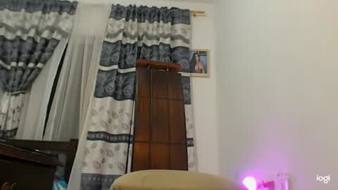 Snapshot of camila_blandexxxx chatting on June 29, 2026, 10:15 am Instagram camila blande1 online show from June 29, 2026, 10:15 am