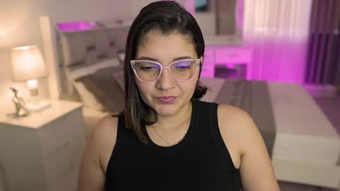 Camila buitrago online show from December 29, 2024, 4:40 pm