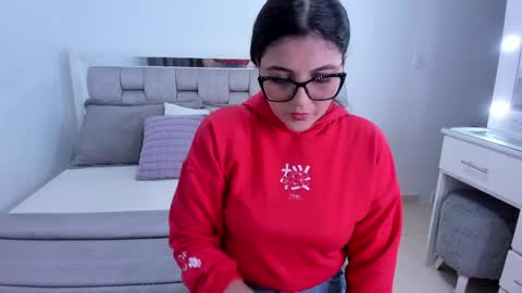 Camila buitrago online show from June 4, 2026, 12:27 am