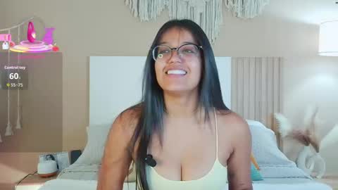 camila_bustamante_ online show from March 6, 2026, 3:52 pm