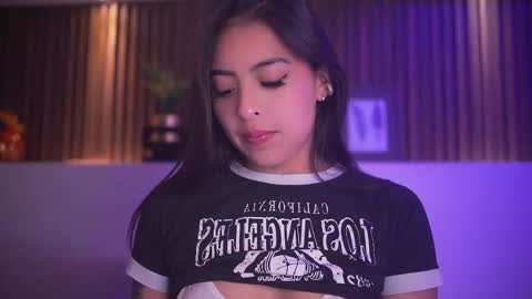 Snapshot of camila_dupont chatting on November 25, 2025, 4:01 am Camila online show from November 25, 2025, 4:01 am