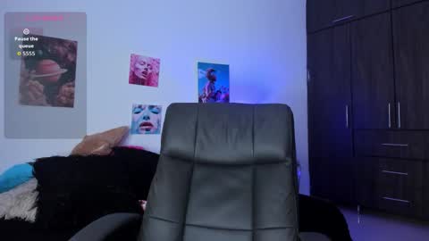 Cami vazques online show from March 24, 2026, 3:11 am