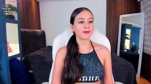 camila_martinez9 online show from March 5, 2025, 11:28 am