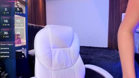 camila_martinez9 online show from March 7, 2025, 5:49 pm