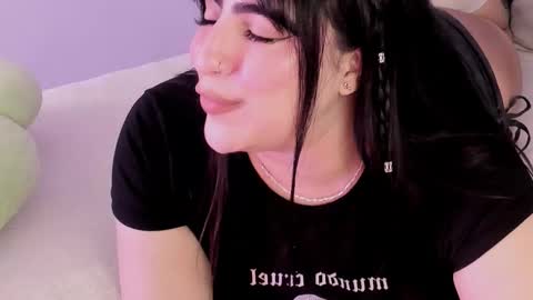 Camila online show from November 20, 2025, 1:06 am