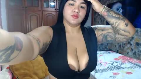 Snapshot of camila_rosess chatting on June 26, 2026, 2:32 pm valentinaEpic way Ive been fucked 1515 online show from June 26, 2026, 2:32 pm