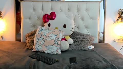 Snapshot of camila_sex_latina chatting on December 27, 2024, 5:31 am camila_sex_latina online show from December 27, 2024, 5:31 am