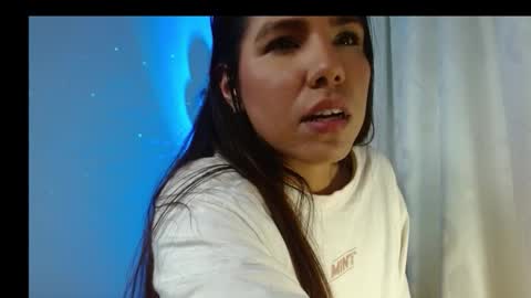 Camila velez online show from September 17, 2025, 6:26 am