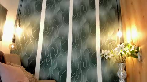 camila manzur online show from June 18, 2026, 10:25 pm
