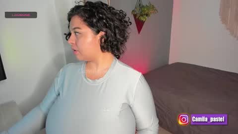 Snapshot of camilapastel chatting on October 6, 2025, 1:47 am Camila  OF camilapastel   online show from October 6, 2025, 1:47 am