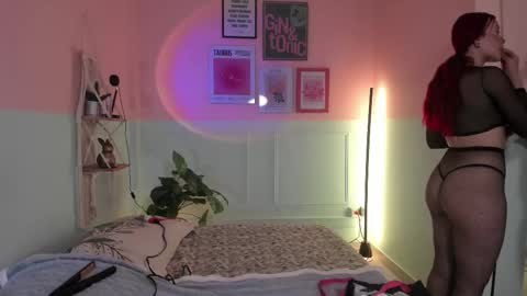 Camila  online show from October 28, 2025, 11:47 am