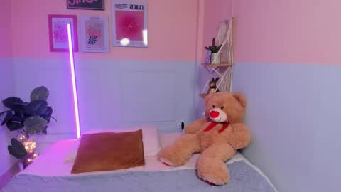 Camila  online show from December 5, 2025, 3:59 am