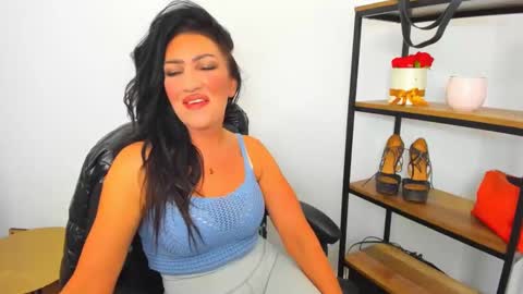 Snapshot of camileeyes chatting on December 8, 2024, 3:24 pm CamileEyes online show from December 8, 2024, 3:24 pm