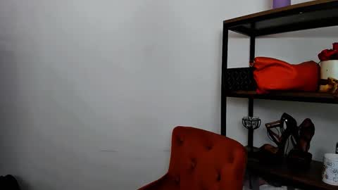 Snapshot of camileeyes chatting on December 16, 2024, 12:27 pm CamileEyes online show from December 16, 2024, 12:27 pm