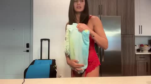 camiliakxoxo online show from December 3, 2024, 12:59 pm