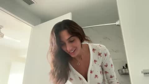 camiliakxoxo online show from November 2, 2025, 12:07 pm