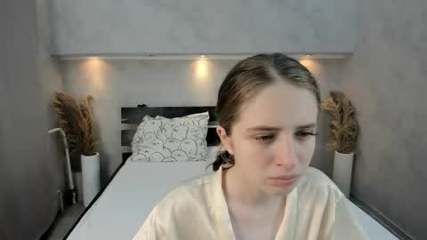 Camilla online show from October 31, 2025, 1:06 am