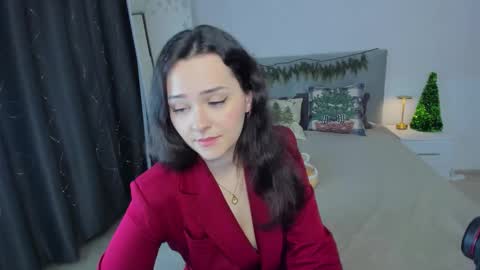 Camilla online show from December 21, 2025, 11:06 am