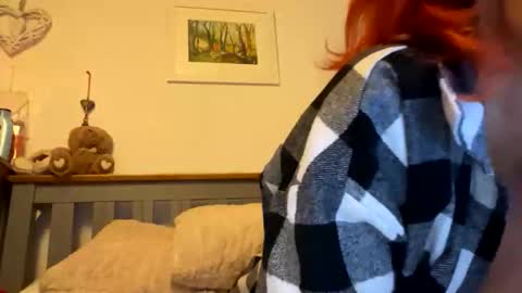 Camilla Jayne online show from September 19, 2025, 9:04 pm