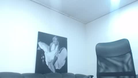 Camille online show from April 10, 2026, 10:14 pm