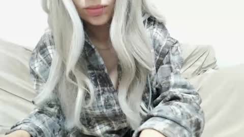 Snapshot of camillebunny chatting on December 14, 2025, 4:18 am CamilleBunny online show from December 14, 2025, 4:18 am