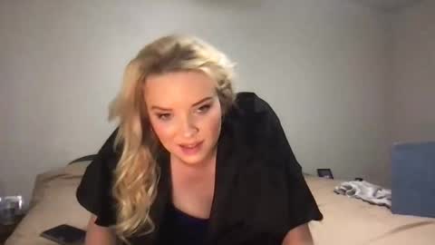 camilleclairexo online show from April 5, 2026, 3:15 am