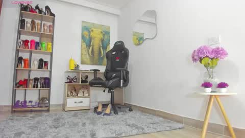 camillevega_01 online show from November 27, 2025, 2:46 am