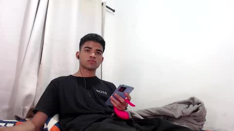 camillo_beischel_ online show from September 16, 2025, 7:59 pm