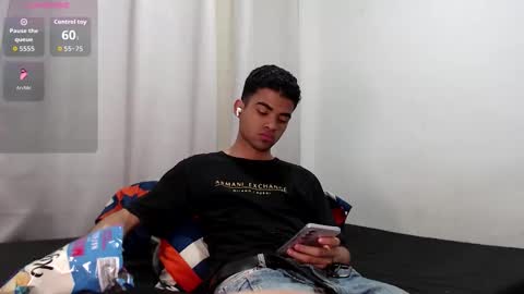 camillo_beischel_ online show from October 19, 2025, 7:03 pm