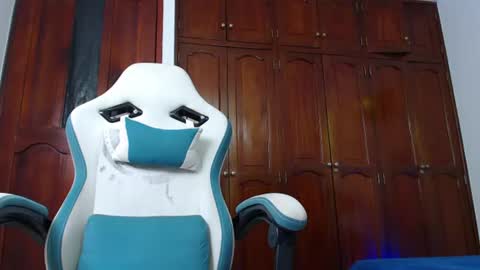 Snapshot of camilo_contre21 chatting on July 1, 2026, 7:13 pm camilo_contre21 online show from July 1, 2026, 7:13 pm