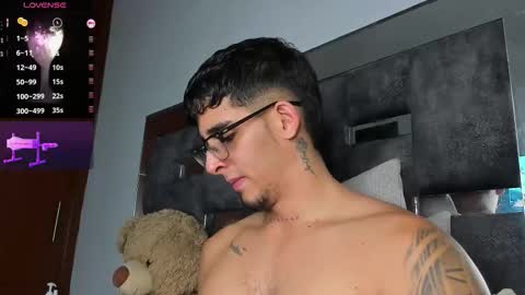 Snapshot of camilo_ospina_ chatting on October 31, 2025, 6:03 am INDEPENDENT MODEL online show from October 31, 2025, 6:03 am